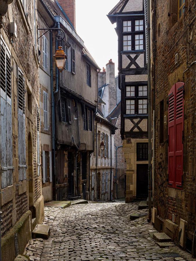 Bel Appartement En Coeur De Ville - 20 Minutes Du Pal Moulins  Kültér fotó